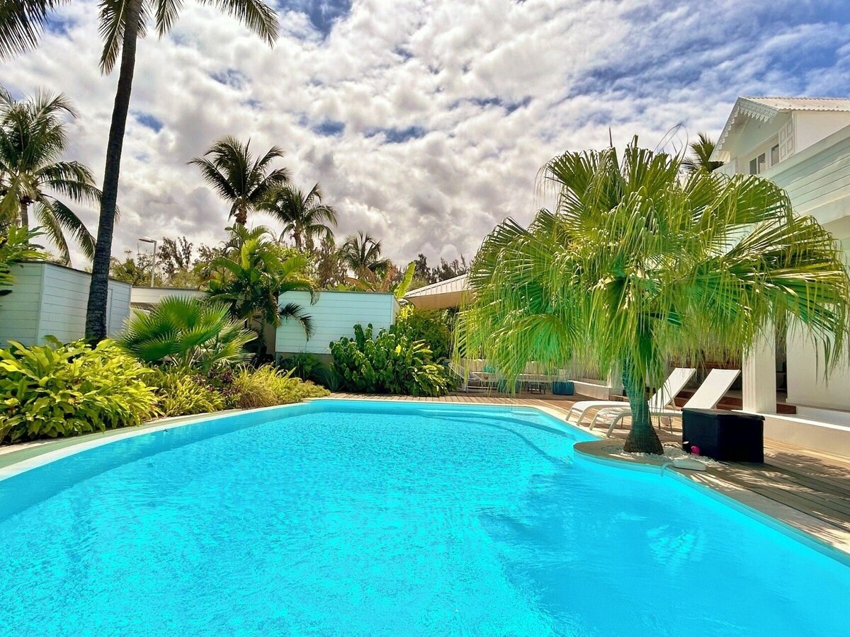Jardin tropical de la villa