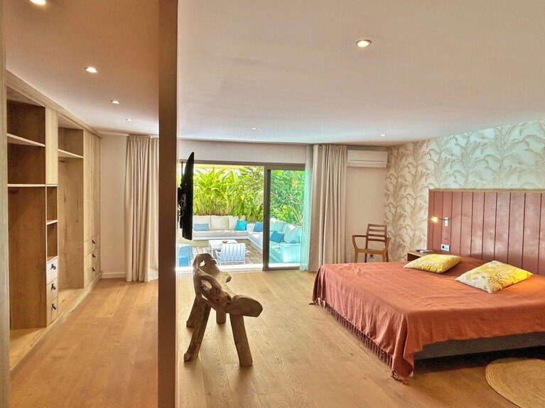 Suite parentale ouverte sur la terrasse